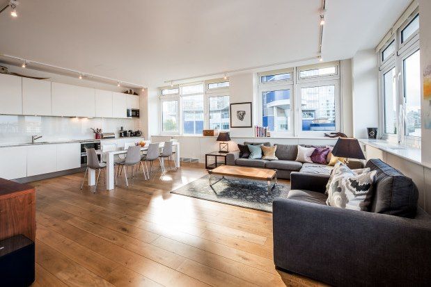 Thumbnail Flat to rent in 20 Lombard Road, Battersea