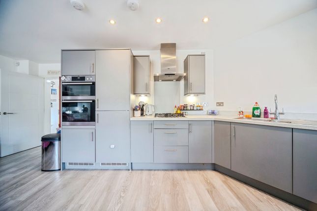 Flat 2, 71, Pascal Drive, Milton Keynes photo 3