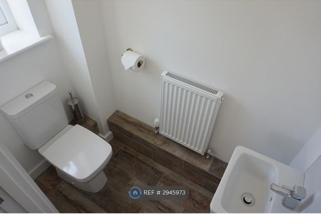 Red Bank Close, Radcliffe, Manchester photo 5