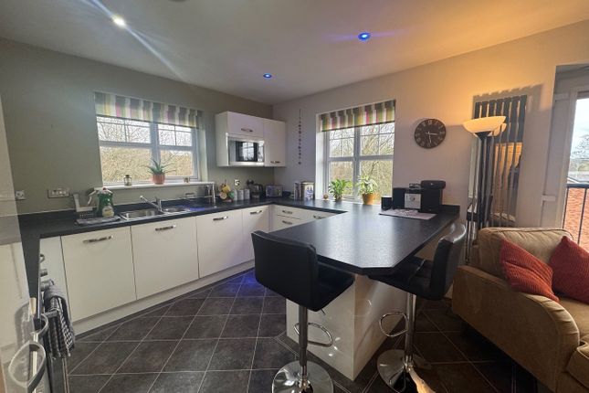 Flat 10, 17, Barrow Brook Close, Clitheroe photo 5