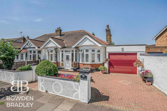 2-bed house on Oaks Lane, Newbury Park, £550,000