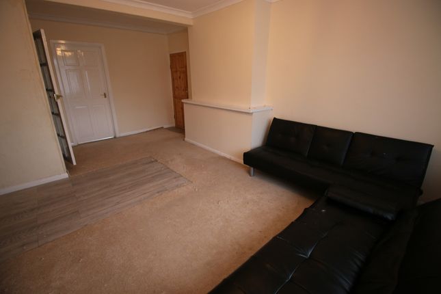 Thumbnail Flat to rent in Sipson Road, West Drayton, Middlesex