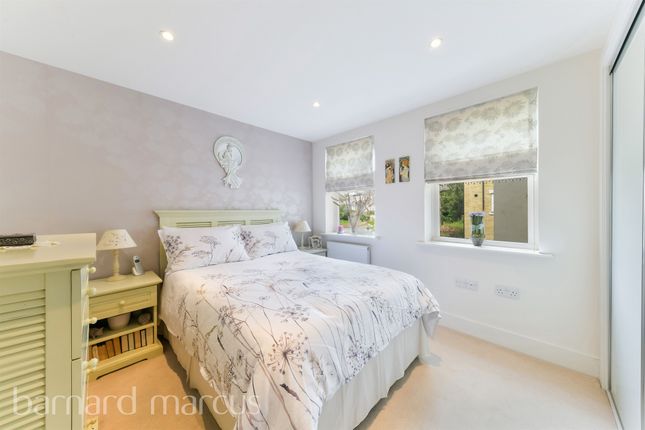 Flat for sale in Linkfield Lane, Redhill