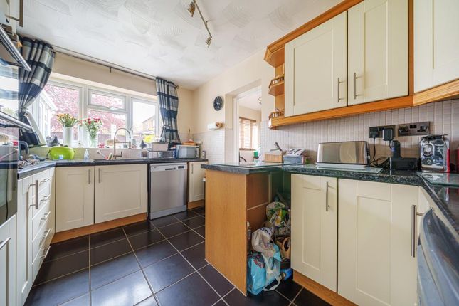 Link-detached house for sale in Faringdon, Oxfordshire
