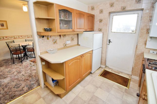 13, Nile Crescent, Bradford photo 4