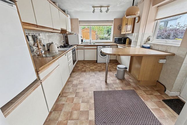 3 Higher Redgate, Tiverton photo 2
