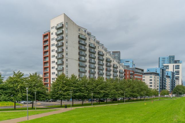 Thumbnail Flat for sale in Glasgow Harbour Terraces, Glasgow