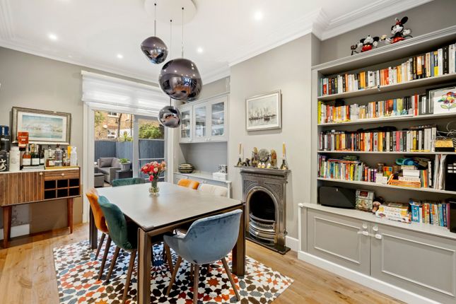 11, Dinsmore Road, London photo 3