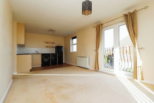 Flat for sale in Stonechat Road, Coton Park, Rugby