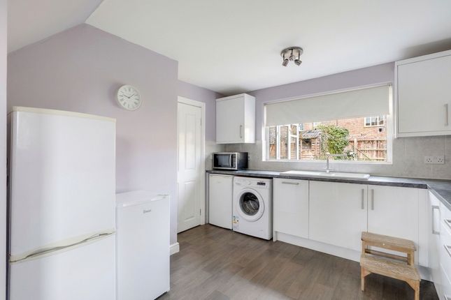 10 Sherwood Grove, Nottingham photo 4