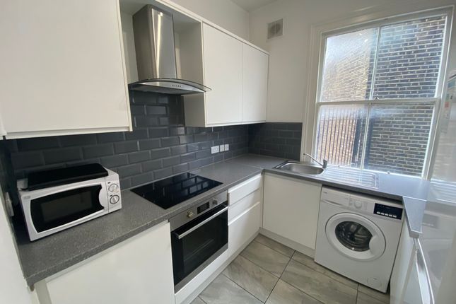 Thumbnail Maisonette to rent in Caledonian Road, London