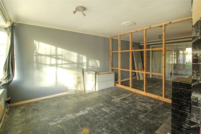 35, Treecot Drive, Essex photo 2