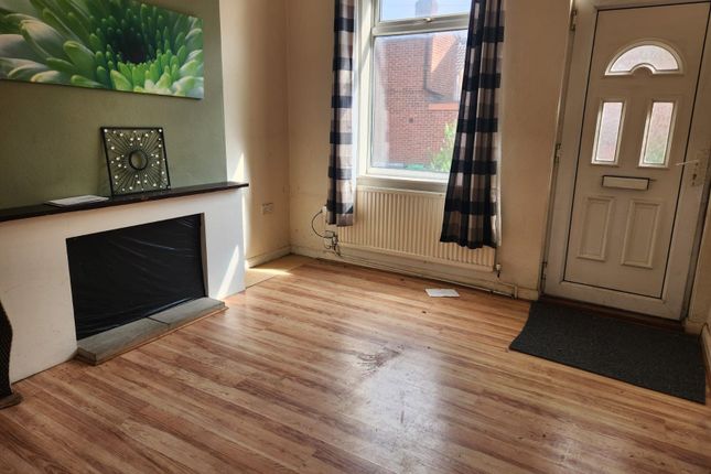Terraced house to rent in Lindley Terrace, Nottingham