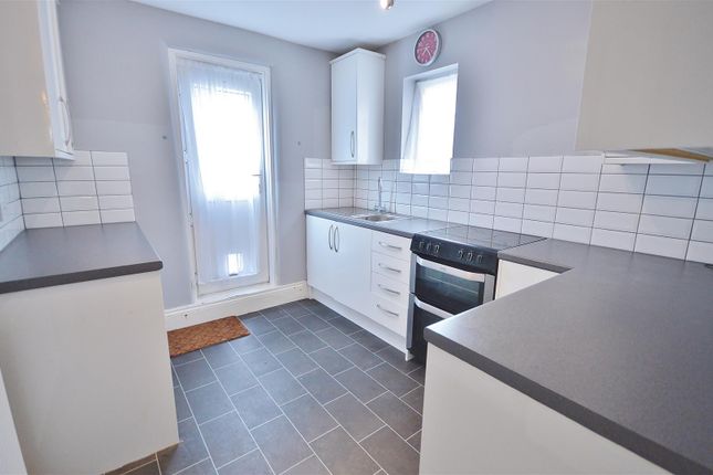 Flat 4, 19, Penfold Road, Clacton-On-Sea photo 3
