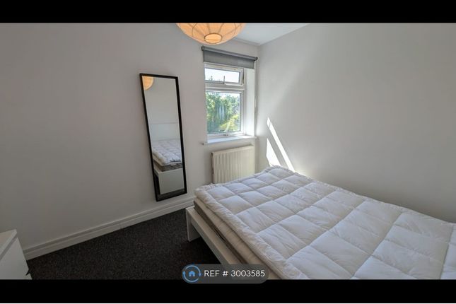 Room   A Beaconsfield Road, Fareham photo 3
