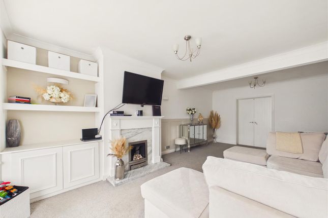 27, Richmond Road, Hessle photo 2