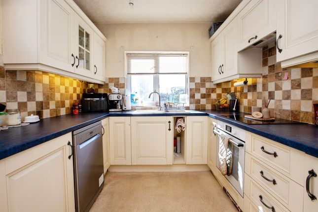53, Grange Street, Alfreton photo 4