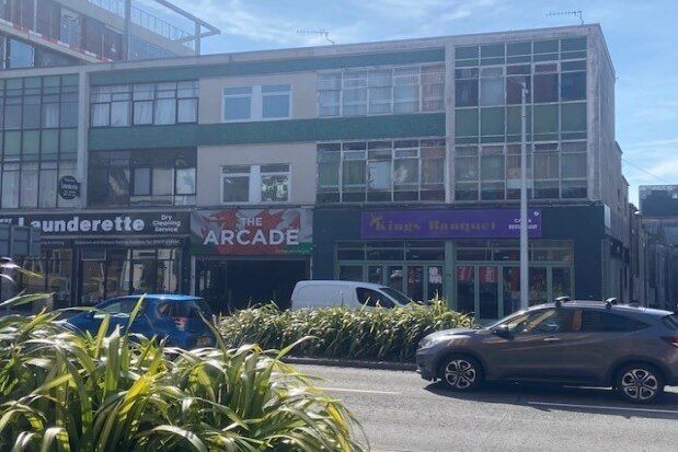 Thumbnail Flat to rent in Picton Arcade, Abertawe
