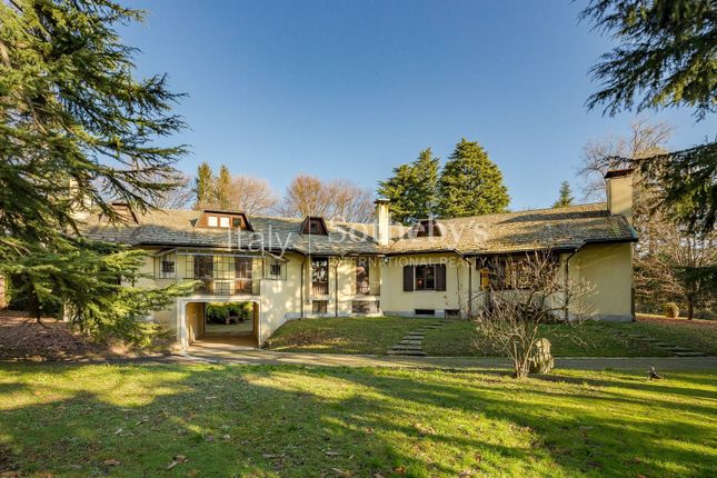 Villa for sale in Strada Privata Della Fagiana, Carimate, Lombardia
