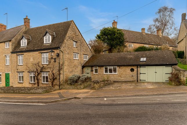 Thumbnail Cottage for sale in Roundtown Banbury Aynho, Oxfordshire