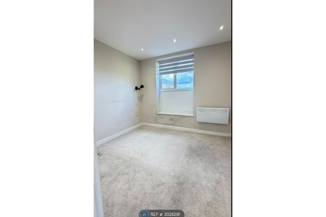 Long Acre Court, Argyle Road, London photo 5
