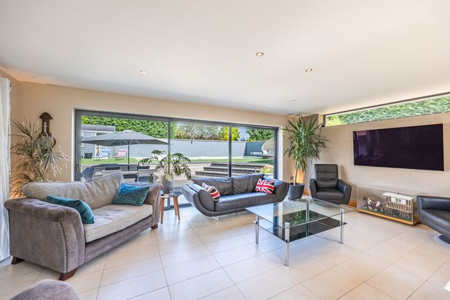 Three Gables Heath Way, Fakenham photo 4