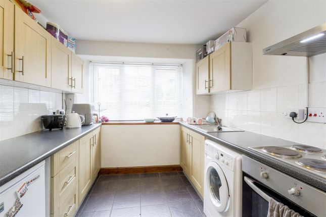 2, Lees Street, Irthlingborough photo 3