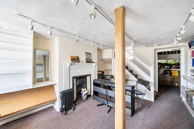 1, Abbey Close, Sherborne photo 4