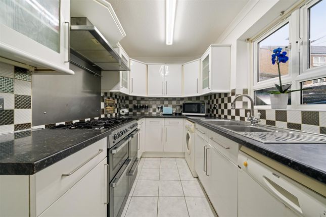 14, Belgrave Road, Hounslow photo 4