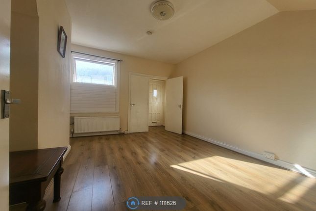Newlands Road, Norbury, London photo 3