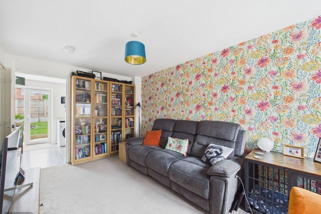 7 Swallowtail Road, Chinnor photo 2