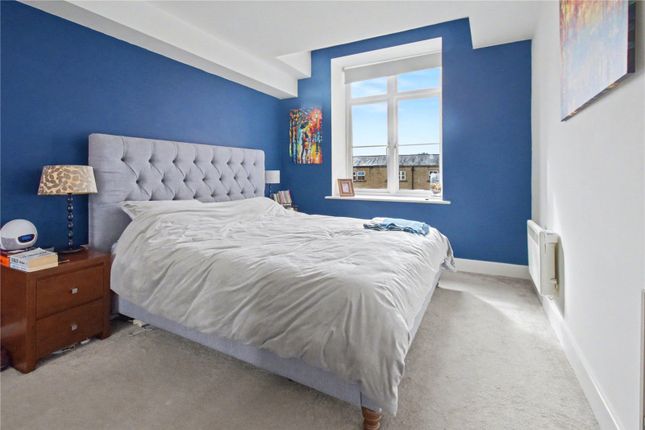 23, Winker Green Lodge, Armley photo 5