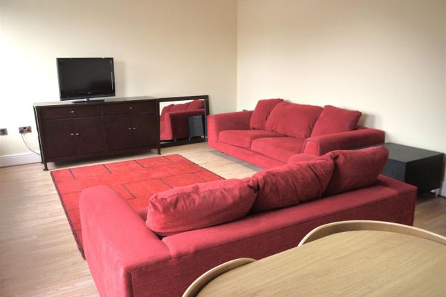 Lounge 22.Jpg