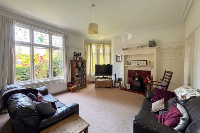 2 Longley Drive, Manchester photo 4