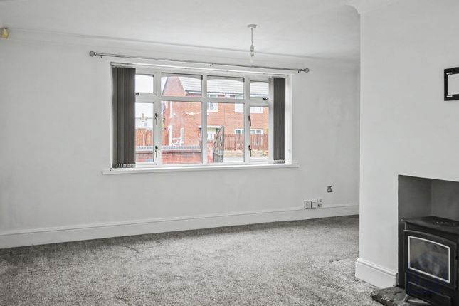 40 Victoria Avenue
Kidsgrove, 40 Victoria Avenue
Kidsgrove, Stoke-on-Trent photo 4