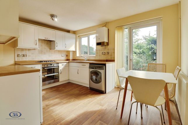 5, Yaxley Court, Newcastle-Under-Lyme photo 3