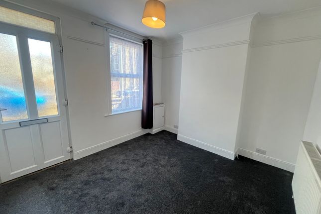 2a, May Road, LOWESTOFT photo 2