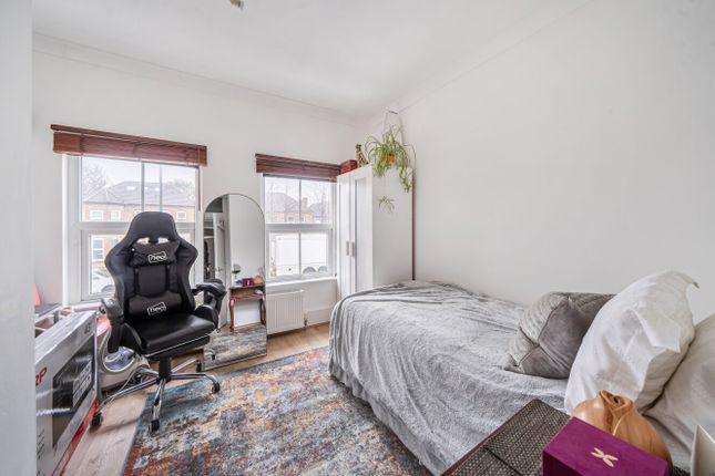 Annexe, 336, Brownhill Road, London photo 3