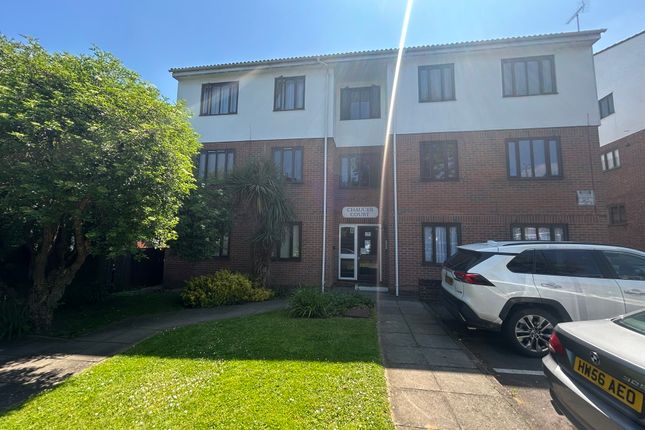 Thumbnail Flat to rent in Chaucer Court, Station Road, Barnet