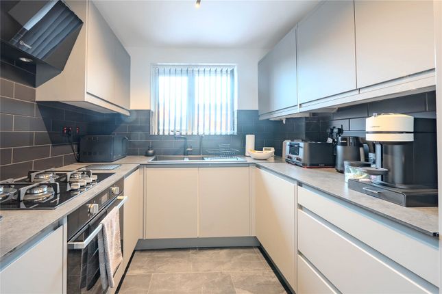 27, Kingfisher Way, West Yorkshire photo 3
