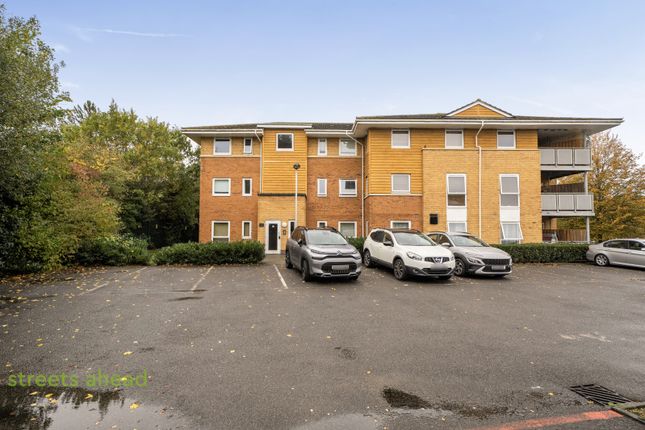 Manning Gardens, Croydon photo 4