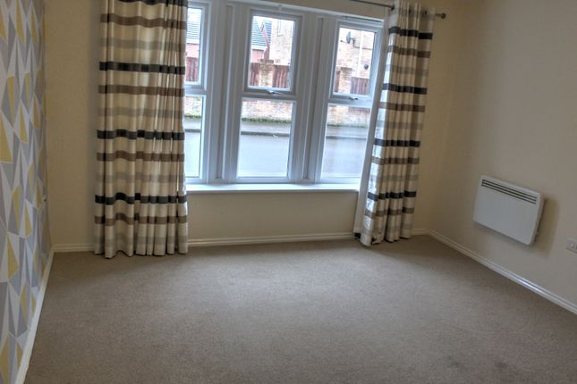 Flat to rent in St. Helens Avenue, Barnsley