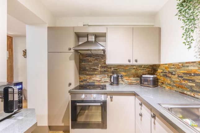 Flat 1, 36 Main Street, Carnforth photo 2