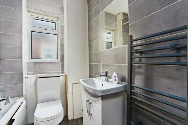 13A,, Henderson Road, Croydon photo 2
