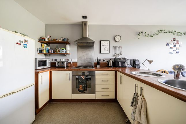 Flat 137,, City Point, Salford photo 2