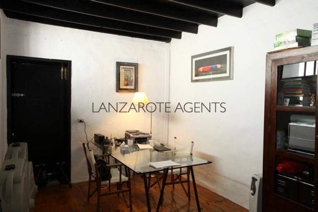 Farmhouse for sale in Yaiza, Canary Islands, Spain