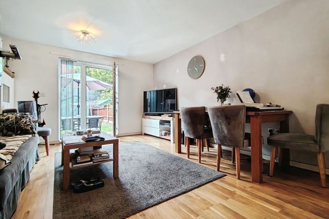 43, Valentia Road, Berkshire photo 3