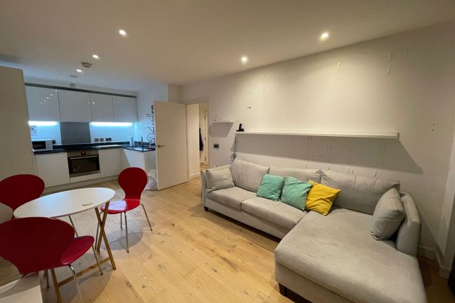 Thumbnail Shared accommodation to rent in Bree Court, 46 Capitol Way, London