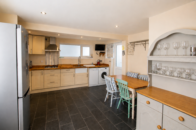 5 The Flexton, Ottery St Mary photo 2