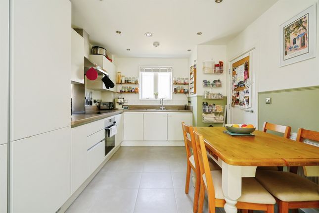 39, Charlotte Avenue, BICESTER photo 2